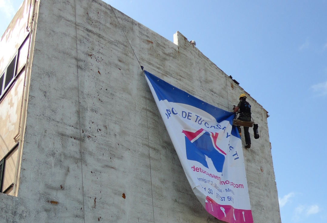 instalacion elementos publicitarios menorca